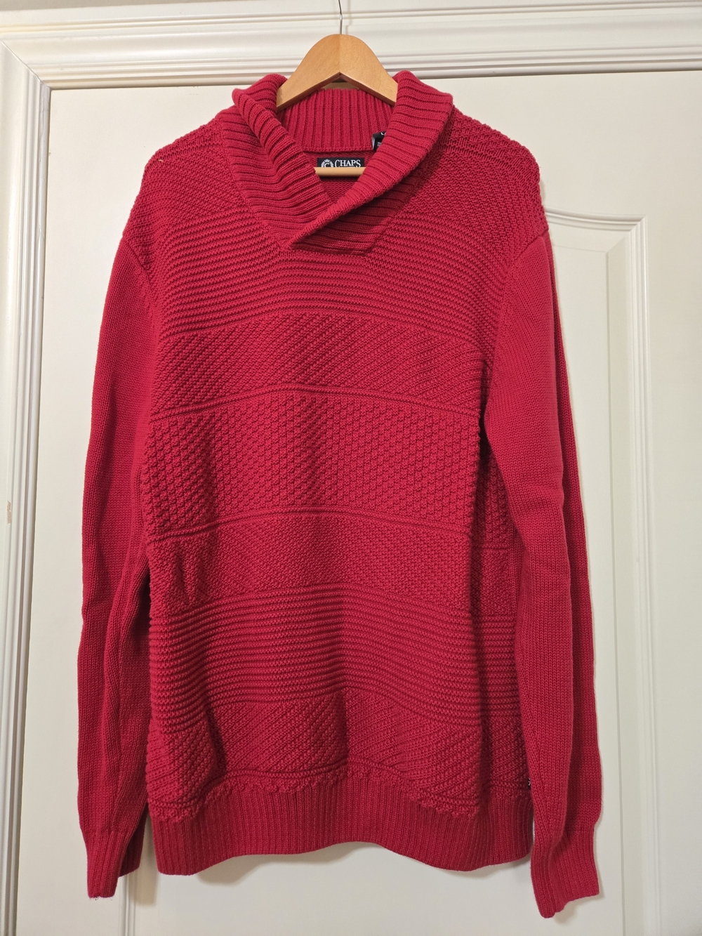 Chaps Men's Red V-Neck Textured Knit Sweater